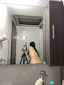 Snapshot of Praga_Pink chatting on January 5, 2025, 11:44 pm Praga Pink online show from January 5, 2025, 11:44 pm