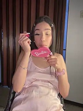 Snapshot of Praga_Pink chatting on October 9, 2025, 4:21 am Praga Pink online show from October 9, 2025, 4:21 am