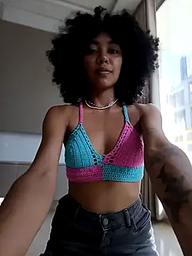 lianisrose online show from January 23, 2025, 9:07 pm