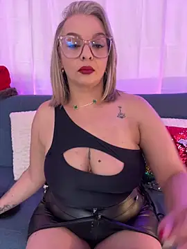 Snapshot of Aligoldbottom chatting on January 3, 2025, 3:22 pm Aligoldbottom online show from January 3, 2025, 3:22 pm
