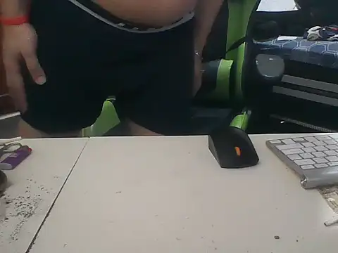 SOLESFETISHBR online show from November 16, 2025, 6:57 pm