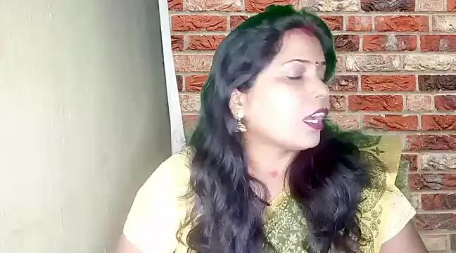 Snapshot of mamoni91 chatting on February 17, 2025, 5:21 pm mamoni91 online show from February 17, 2025, 5:21 pm