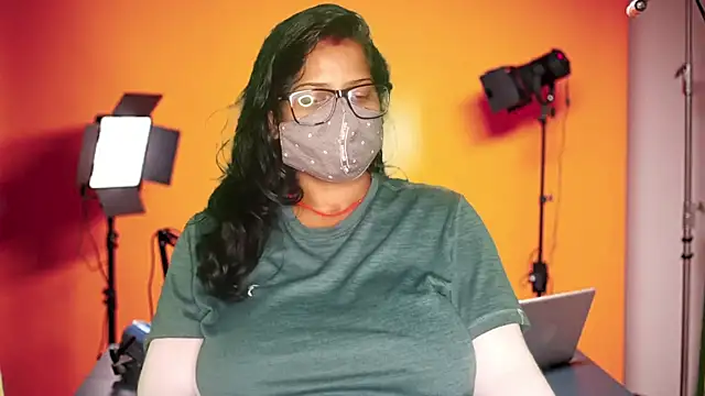 Snapshot of mamoni91 chatting on September 27, 2025, 3:33 am mamoni91 online show from September 27, 2025, 3:33 am