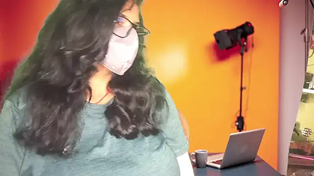 Snapshot of mamoni91 chatting on October 6, 2025, 3:37 am mamoni91 online show from October 6, 2025, 3:37 am