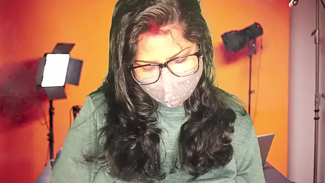 Snapshot of mamoni91 chatting on October 12, 2025, 4:00 am mamoni91 online show from October 12, 2025, 4:00 am