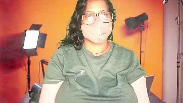 Snapshot of mamoni91 chatting on November 3, 2025, 2:35 am mamoni91 online show from November 3, 2025, 2:35 am