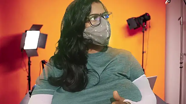 Snapshot of mamoni91 chatting on November 17, 2025, 3:45 am mamoni91 online show from November 17, 2025, 3:45 am