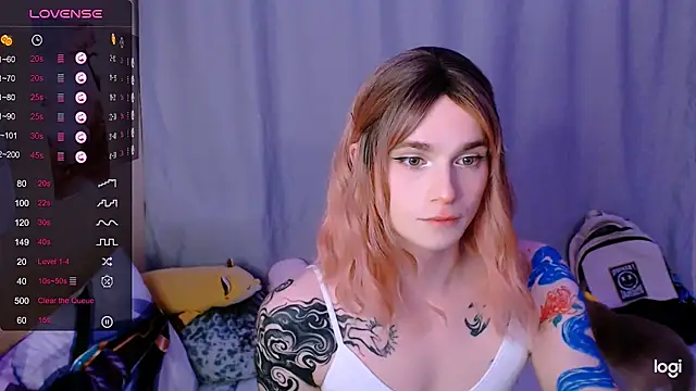 Alice Hells online show from April 28, 2026, 4:12 pm