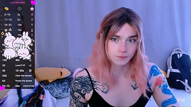 Snapshot of Alice_Hells chatting on June 11, 2026, 6:33 am Alice Hells online show from June 11, 2026, 6:33 am