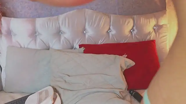 GABYTAYLOR  online show from March 21, 2026, 1:16 pm