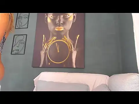 kriztaljessika online show from November 20, 2025, 4:34 am