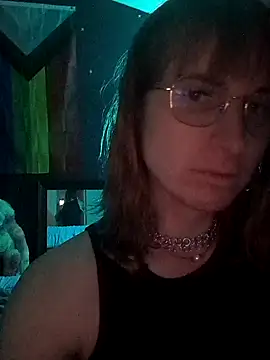 LoveInTransition online show from February 2, 2025, 3:54 am