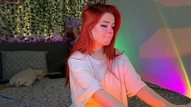 RedVelveten online show from March 24, 2026, 11:48 am