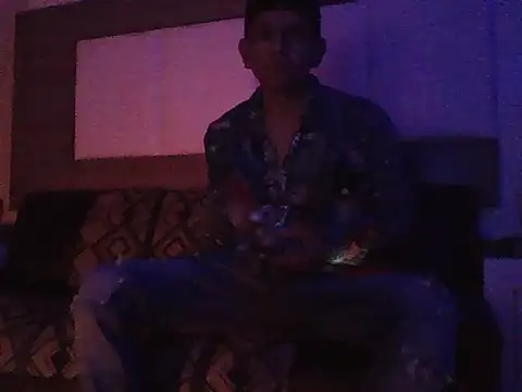 oiram27 online show from November 30, 2025, 1:42 am