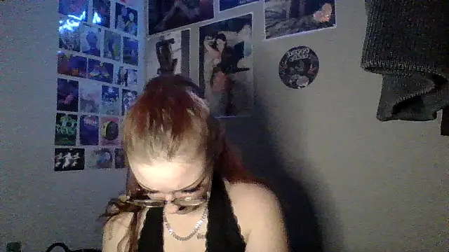 Snapshot of angel_star420864 chatting on December 10, 2024, 3:20 am angel star420864 online show from December 10, 2024, 3:20 am