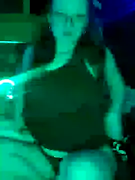 Snapshot of angel_star420864 chatting on February 24, 2025, 3:44 am angel star420864 online show from February 24, 2025, 3:44 am