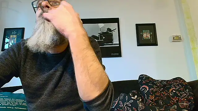 Snapshot of Kingsscepter chatting on January 16, 2026, 1:59 pm Kingsscepter online show from January 16, 2026, 1:59 pm