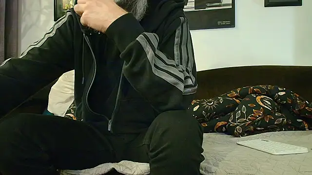 Snapshot of Kingsscepter chatting on February 5, 2026, 5:17 pm Kingsscepter online show from February 5, 2026, 5:17 pm