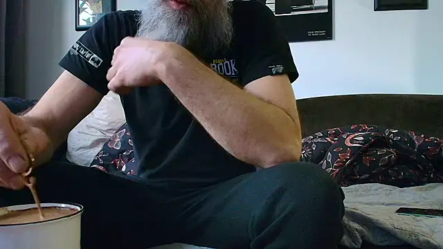 Snapshot of Kingsscepter chatting on February 6, 2026, 4:21 pm Kingsscepter online show from February 6, 2026, 4:21 pm