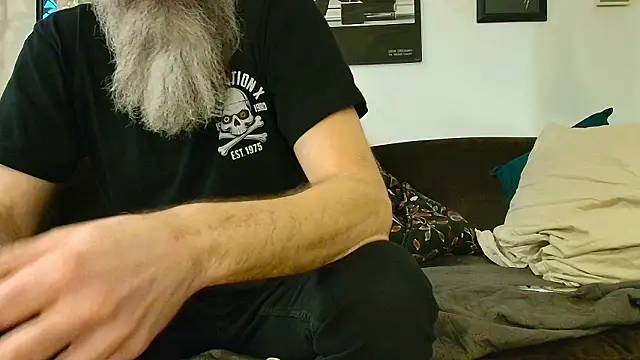 Snapshot of Kingsscepter chatting on February 23, 2026, 5:10 pm Kingsscepter online show from February 23, 2026, 5:10 pm