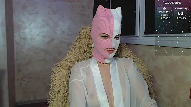 Domiiiniiicana online show from September 17, 2025, 11:28 pm