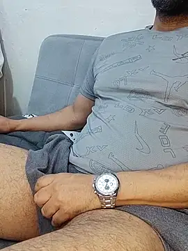 Snapshot of bruce_bigg chatting on May 30, 2026, 12:24 pm bruce bigg online show from May 30, 2026, 12:24 pm