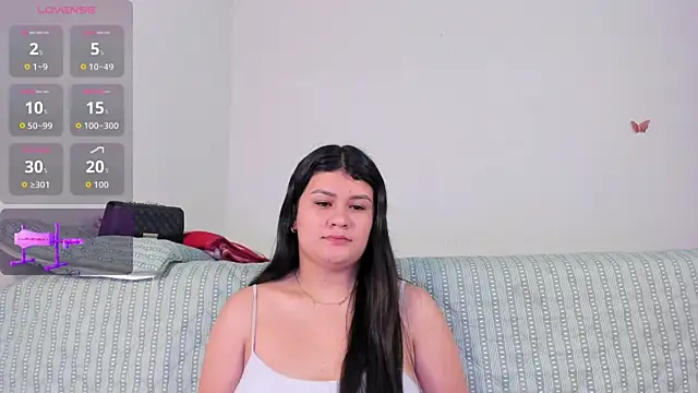 Elalove  online show from April 1, 2026, 7:31 am