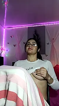 Snapshot of Hanna_Kinsley chatting on December 13, 2024, 7:36 am Hanna Kinsley online show from December 13, 2024, 7:36 am