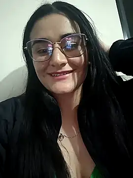 Snapshot of Hanna_Kinsley chatting on December 21, 2024, 4:19 am Hanna Kinsley online show from December 21, 2024, 4:19 am