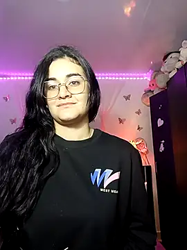 Snapshot of Hanna_Kinsley chatting on January 4, 2025, 3:29 am Hanna Kinsley online show from January 4, 2025, 3:29 am