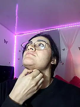 Snapshot of Hanna_Kinsley chatting on January 4, 2025, 6:30 am Hanna Kinsley online show from January 4, 2025, 6:30 am