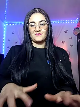 Snapshot of Hanna_Kinsley chatting on January 23, 2025, 4:52 am Hanna Kinsley online show from January 23, 2025, 4:52 am