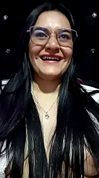 Snapshot of Hanna_Kinsley chatting on March 7, 2025, 3:40 am Hanna Kinsley online show from March 7, 2025, 3:40 am