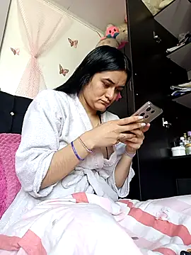 Snapshot of Hanna_Kinsley chatting on March 12, 2025, 1:51 pm Hanna Kinsley online show from March 12, 2025, 1:51 pm