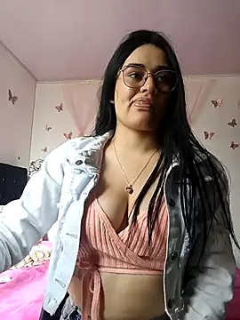 Snapshot of Hanna_Kinsley chatting on March 13, 2025, 9:05 pm Hanna Kinsley online show from March 13, 2025, 9:05 pm