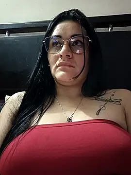 Snapshot of Hanna_Kinsley chatting on March 15, 2025, 4:02 am Hanna Kinsley online show from March 15, 2025, 4:02 am