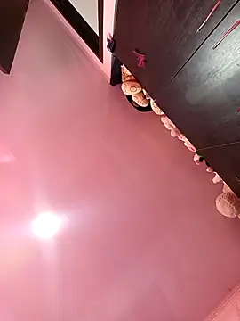 Snapshot of Hanna_Kinsley chatting on September 22, 2025, 5:04 pm Hanna Kinsley online show from September 22, 2025, 5:04 pm