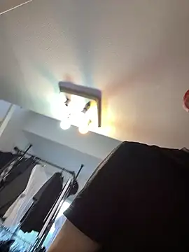 Snapshot of tuki_fu chatting on November 14, 2025, 5:17 am tuki fu online show from November 14, 2025, 5:17 am