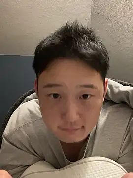 Snapshot of tuki_fu chatting on November 17, 2025, 12:22 pm tuki fu online show from November 17, 2025, 12:22 pm