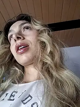 Karolgood3 online show from December 13, 2024, 3:27 am