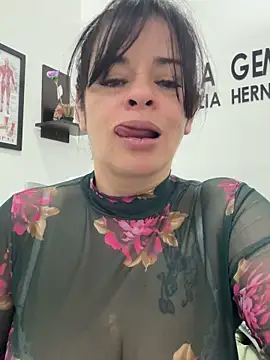 Snapshot of NATHALIA-28_ chatting on June 7, 2026, 1:37 pm NATHALIA-28 online show from June 7, 2026, 1:37 pm