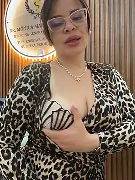 Snapshot of NATHALIA-28_ chatting on July 10, 2026, 12:08 pm NATHALIA-28 online show from July 10, 2026, 12:08 pm