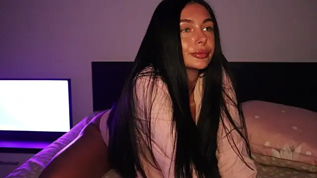 Snapshot of IvyKaelani chatting on June 12, 2026, 3:33 pm IvyKaelani online show from June 12, 2026, 3:33 pm