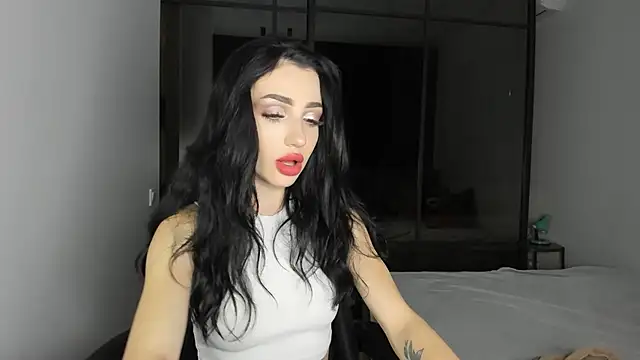 NancyLovee  online show from September 11, 2025, 4:07 pm