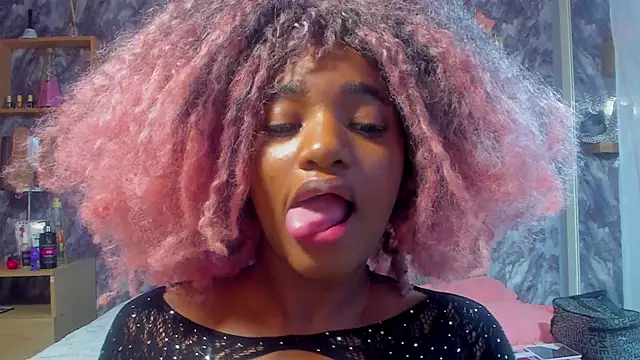 Snapshot of EMMAPARISS chatting on January 10, 2026, 11:56 am EMMAPARISS online show from January 10, 2026, 11:56 am