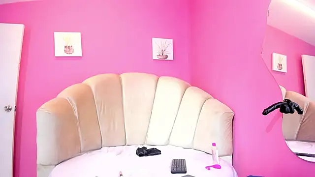 Snapshot of aishasounders chatting on December 11, 2024, 7:36 pm aishasounders online show from December 11, 2024, 7:36 pm