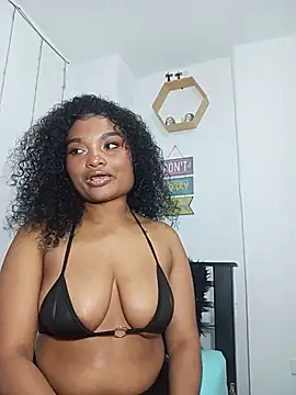 Snapshot of gianna_smith chatting on July 18, 2026, 10:46 pm gianna smith online show from July 18, 2026, 10:46 pm