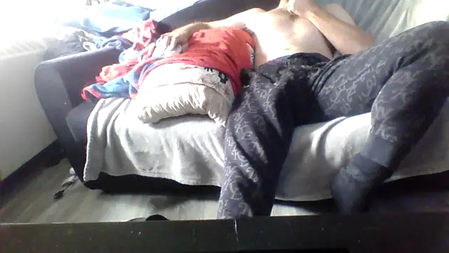 maccdaddy87 online show from September 18, 2025, 4:42 pm