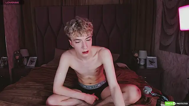 TrevorBenson online show from November 13, 2025, 4:00 am