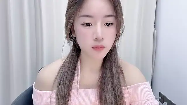 Snapshot of chloe-01 chatting on December 4, 2024, 12:14 pm chloe-01 online show from December 4, 2024, 12:14 pm